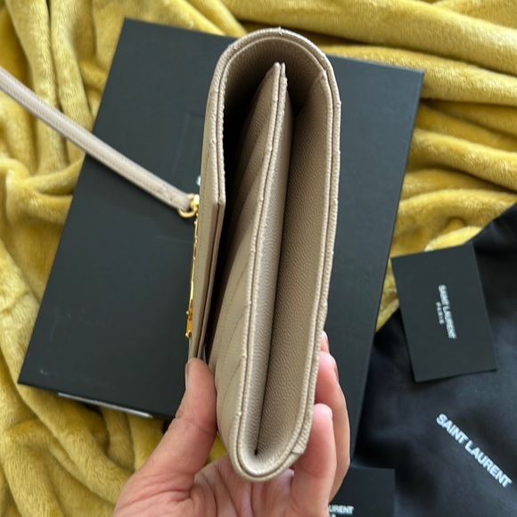 ⛔️SOLD⛔️ SAINT LAURENT MATELASSÉ FLAP POUCH IN QUILTED GRAIN EMBOSSED LEATHER - Picture 9 of 13